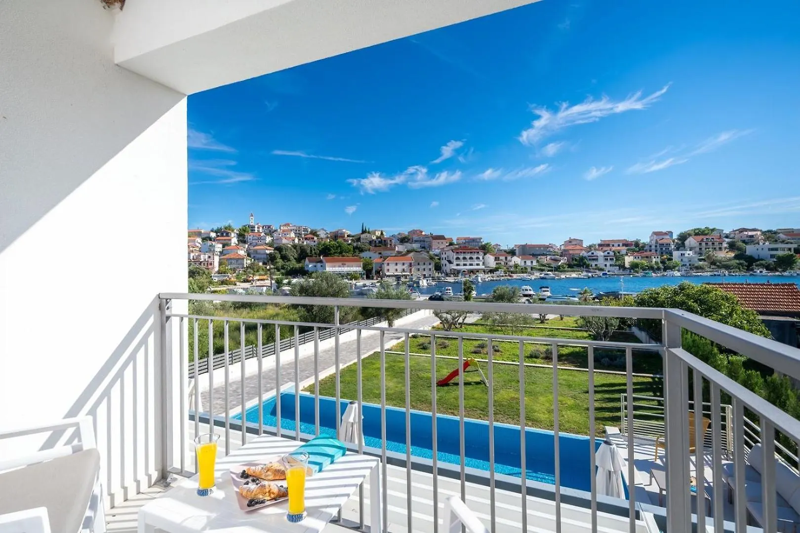 New Villa Consido, A 3-Bedroom Retreat With Sea Views Seget Vranjica