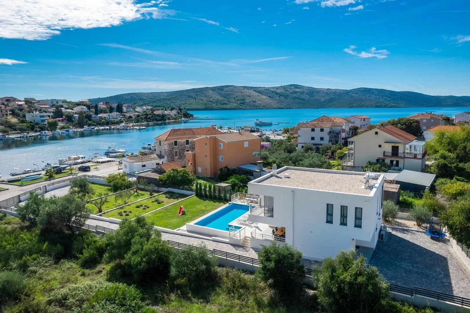 New Villa Consido, A 3-Bedroom Retreat With Sea Views Seget Vranjica Croatia
