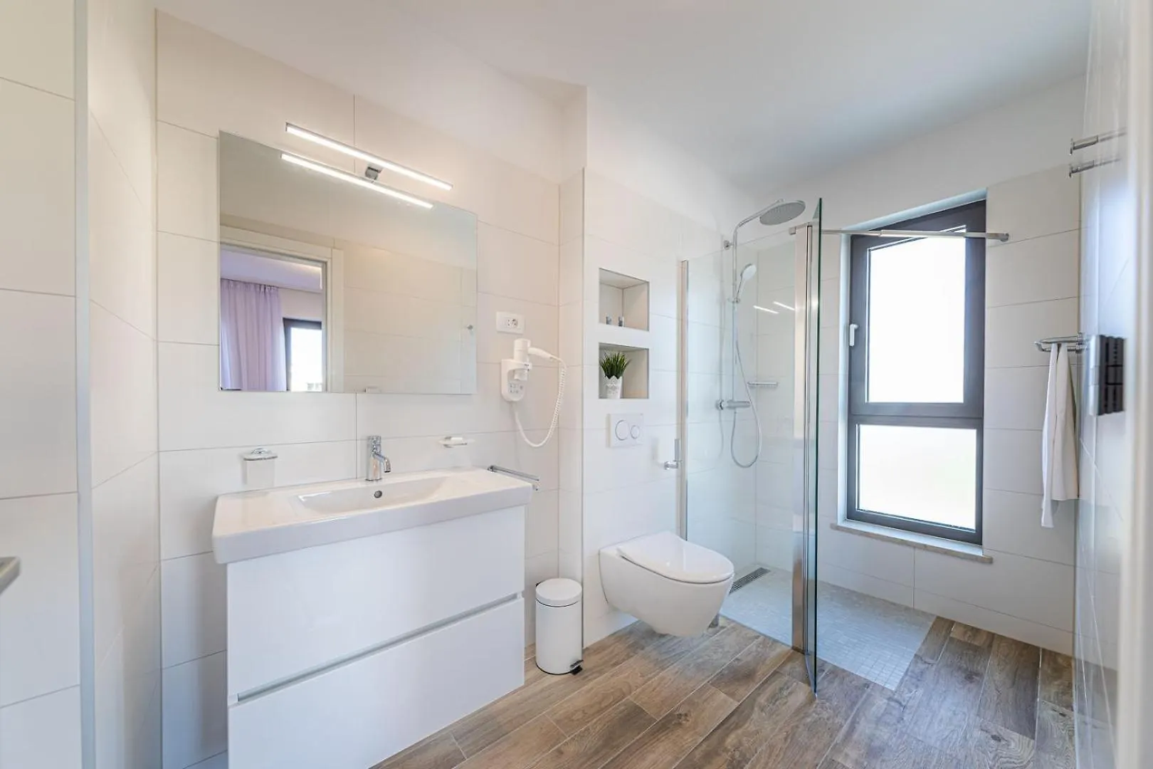 New Villa Consido, A 3-Bedroom Retreat With Sea Views Seget Vranjica 0*,
