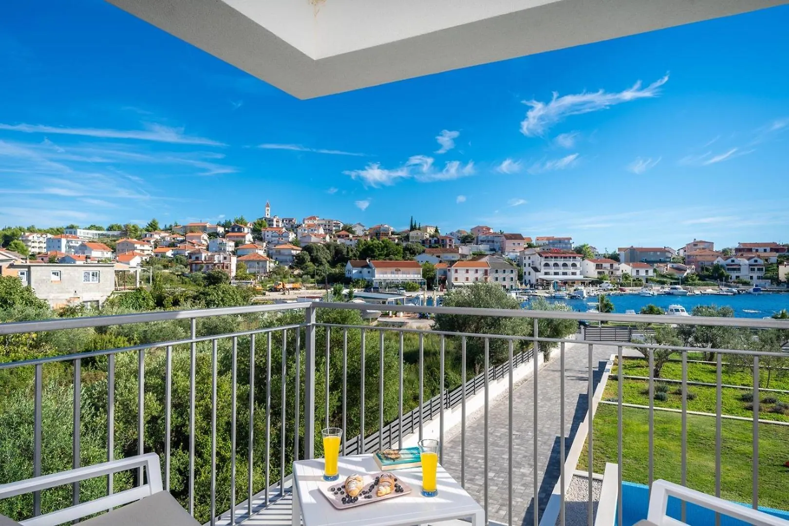 New Villa Consido, A 3-Bedroom Retreat With Sea Views Seget Vranjica 0*,