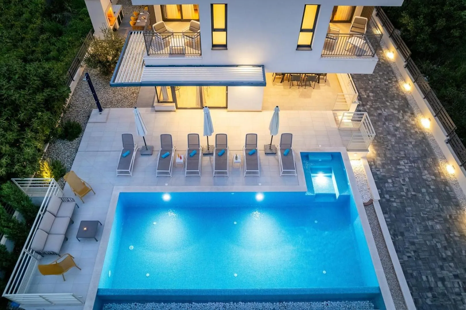 New Villa Consido, A 3-Bedroom Retreat With Sea Views Seget Vranjica