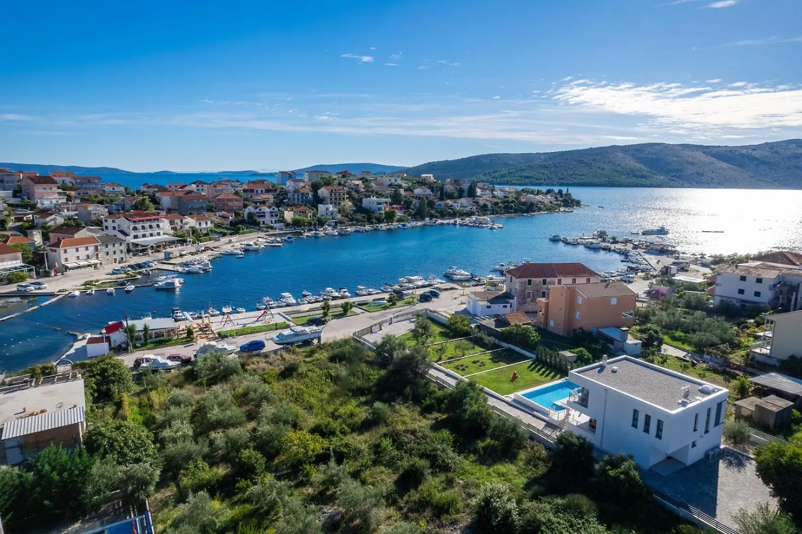 New Villa Consido, A 3-Bedroom Retreat With Sea Views Seget Vranjica