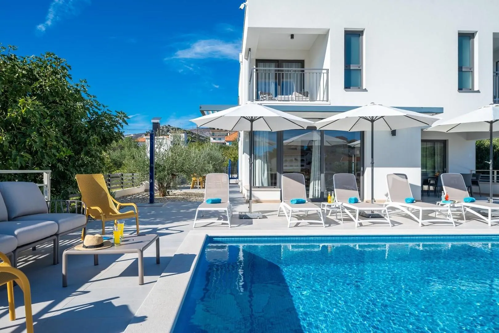 New Villa Consido, A 3-Bedroom Retreat With Sea Views Seget Vranjica Croatia