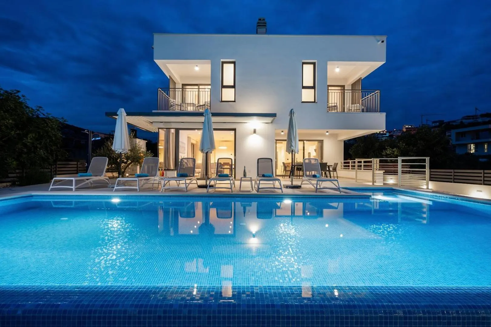 New Villa Consido, A 3-Bedroom Retreat With Sea Views Seget Vranjica