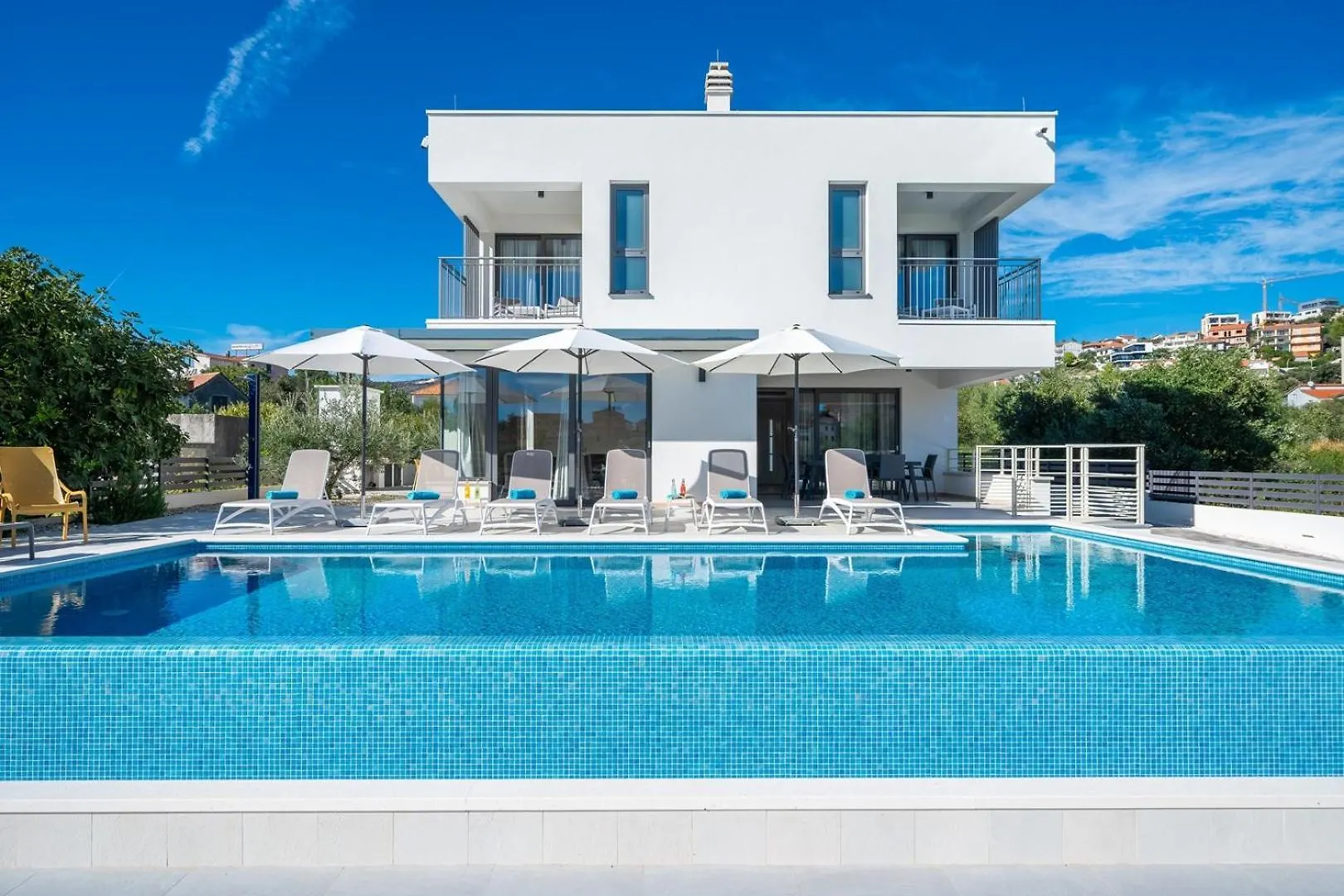 New Villa Consido, A 3-Bedroom Retreat With Sea Views Seget Vranjica Croatia