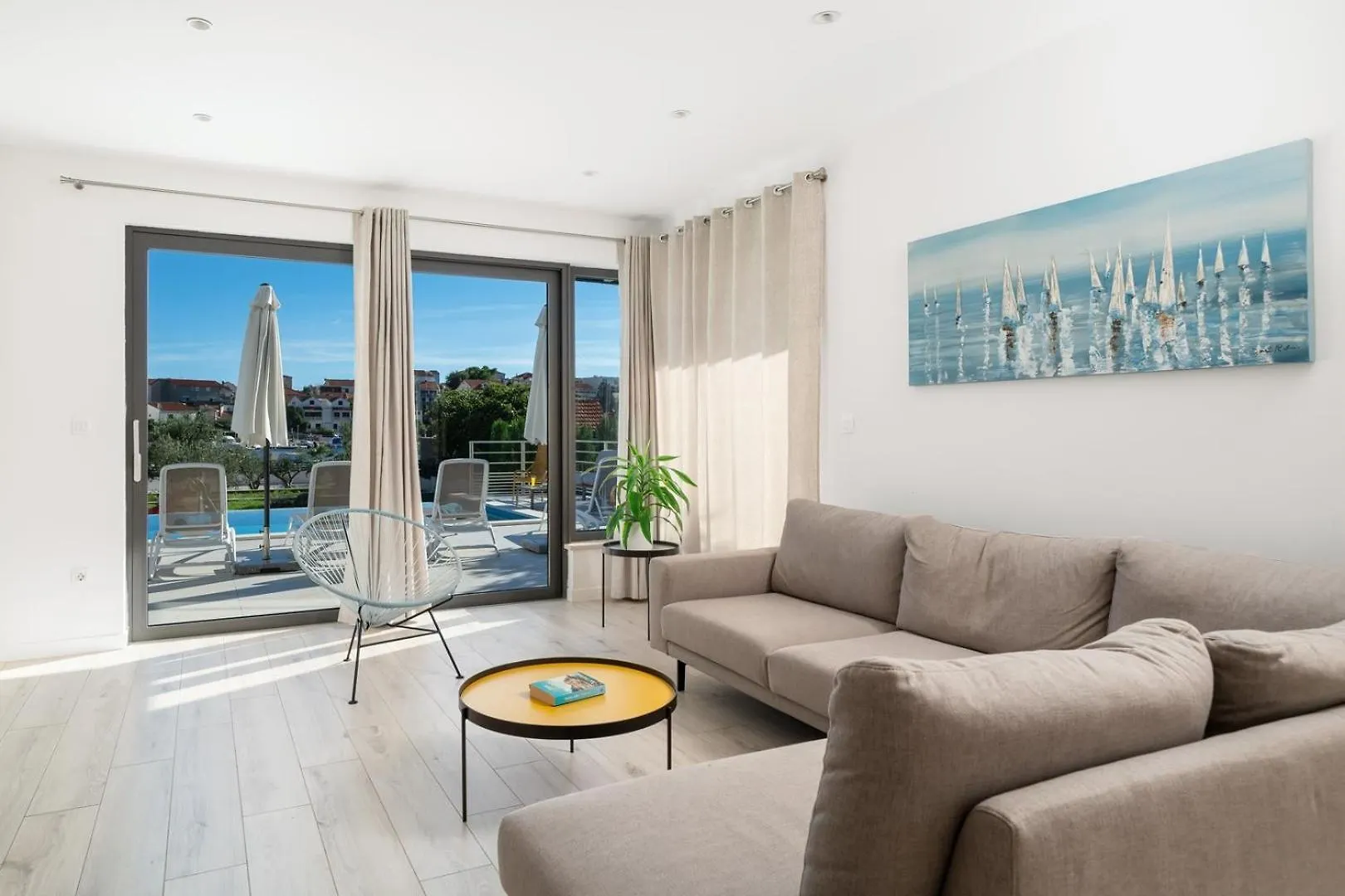 New Villa Consido, A 3-Bedroom Retreat With Sea Views セゲット・ヴラニツァ クロアチア